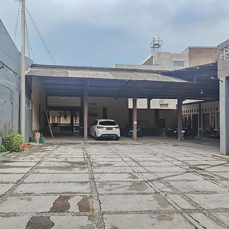 Hotel Reddoorz Near Alun Alun Cianjur Zewnętrze zdjęcie