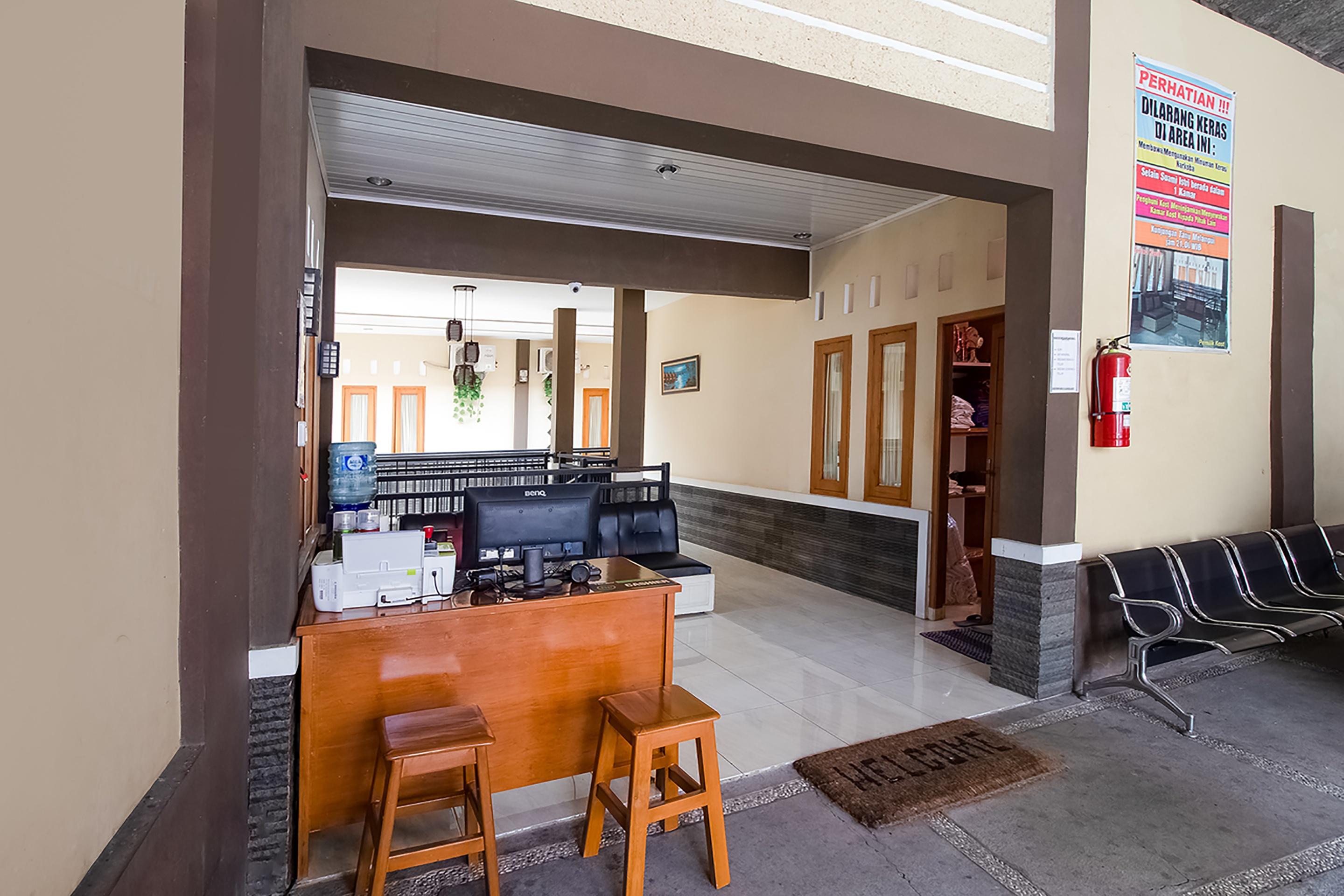 Hotel Reddoorz Near Alun Alun Cianjur Zewnętrze zdjęcie